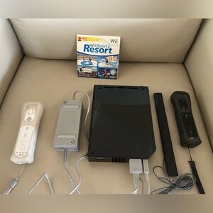 Nintendo Wii Black Console Bundle with Wii Sports Resort